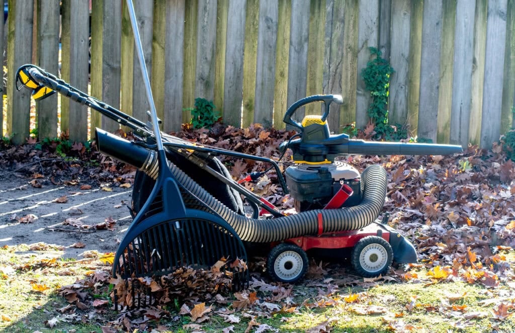Fall lawn equipment
